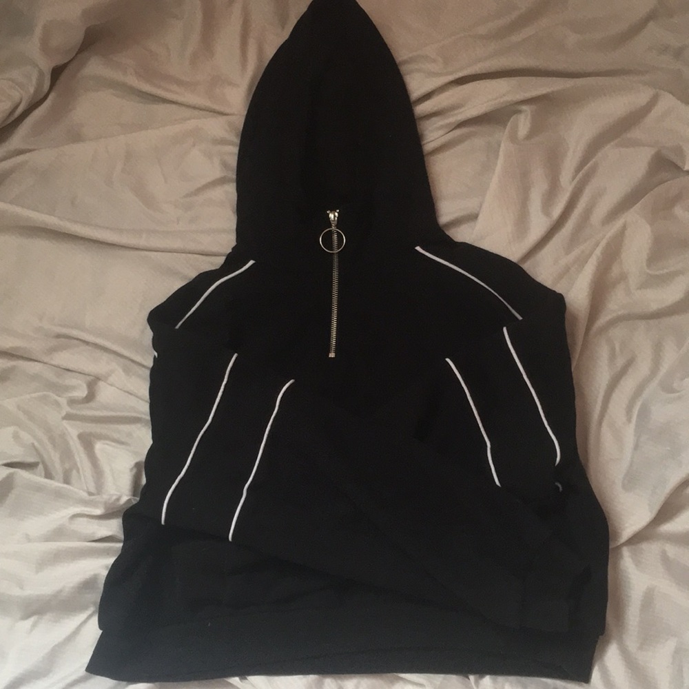 cropped hoodie